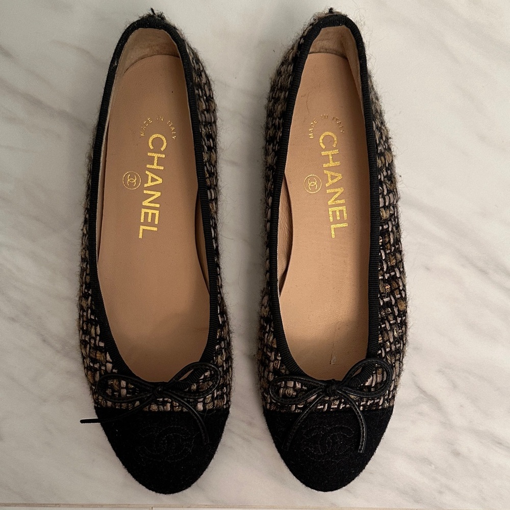 CHANEL Tweed Black and Brown Flats